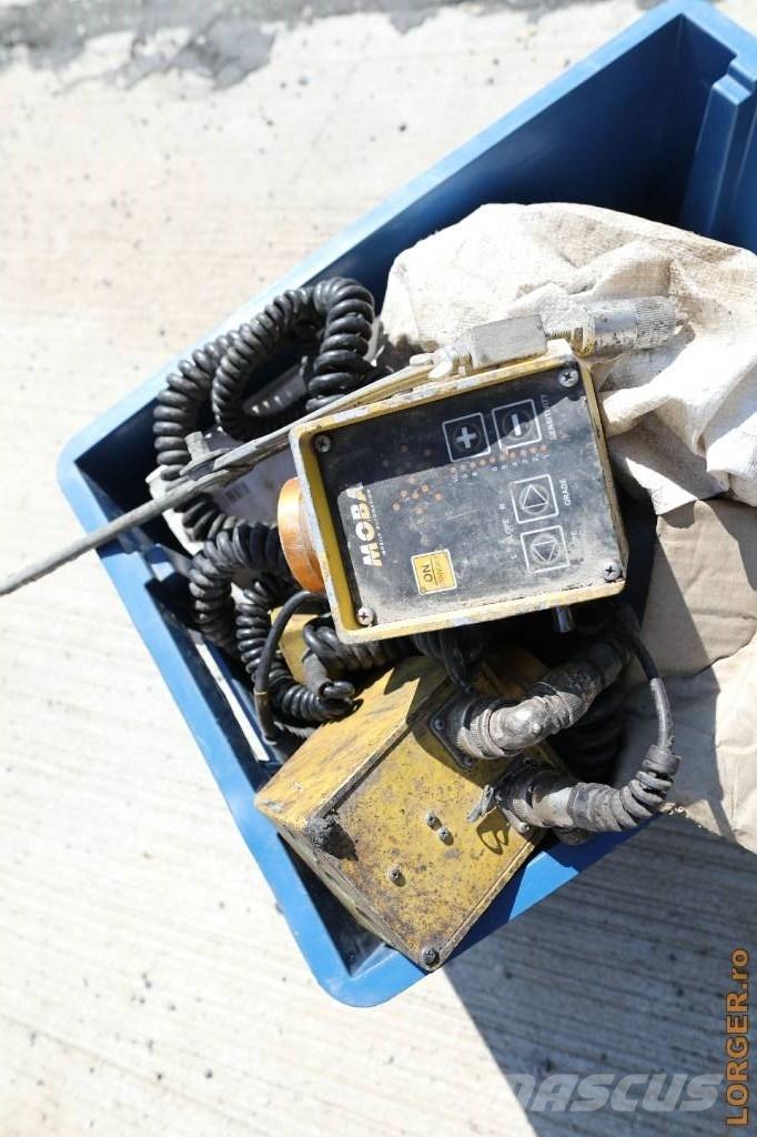 Bomag BF 222 C Машини за асфалт