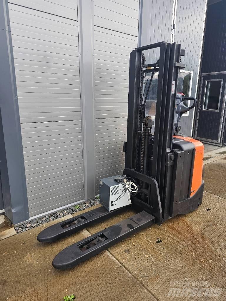 BT SPE 125 L 4150mm Колички високоповдигачи с теглич