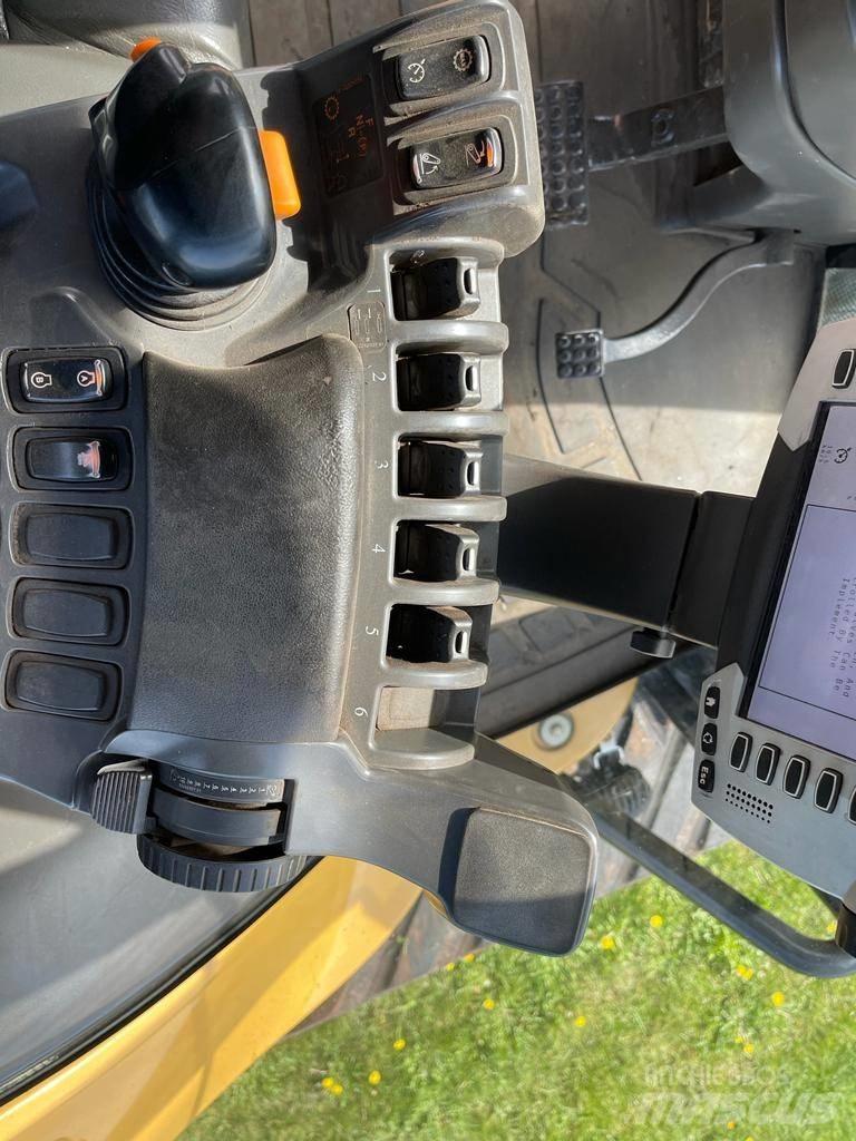 Challenger MT 775 E Трактори