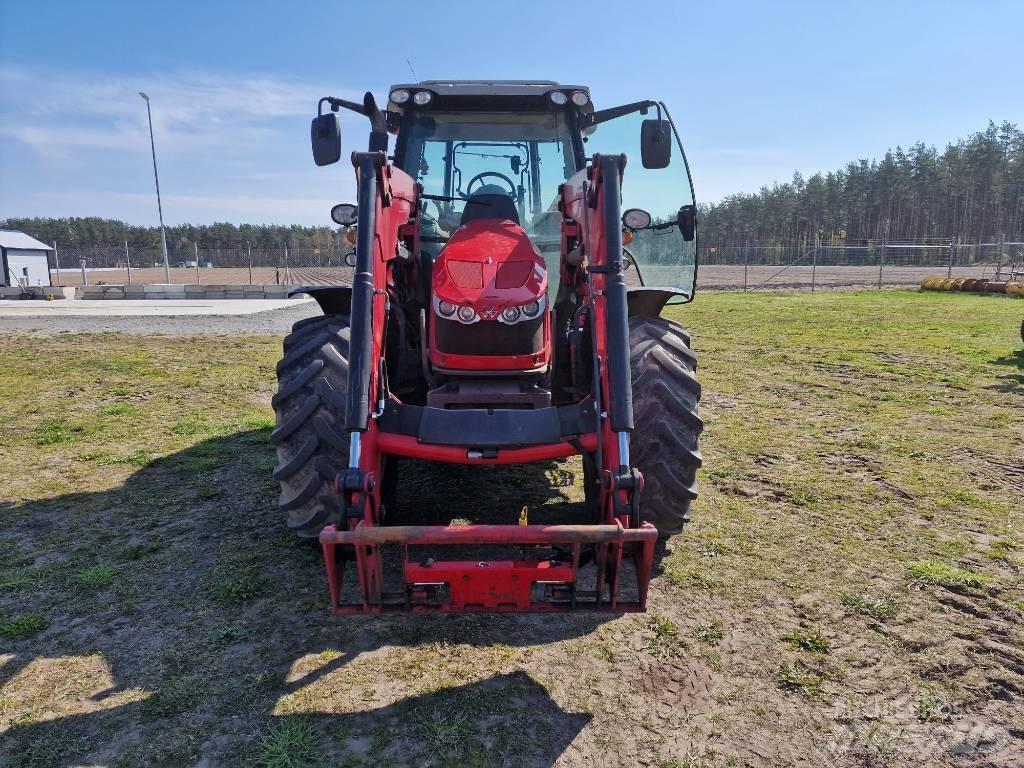 Massey Ferguson 5613 Трактори