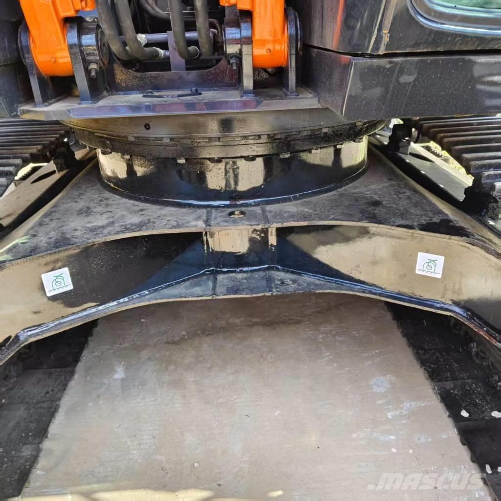 Hitachi ZX 130 LC Верижен екскаватор