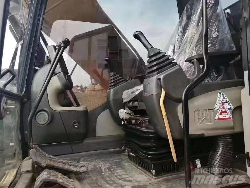 CAT 320 D Верижен екскаватор