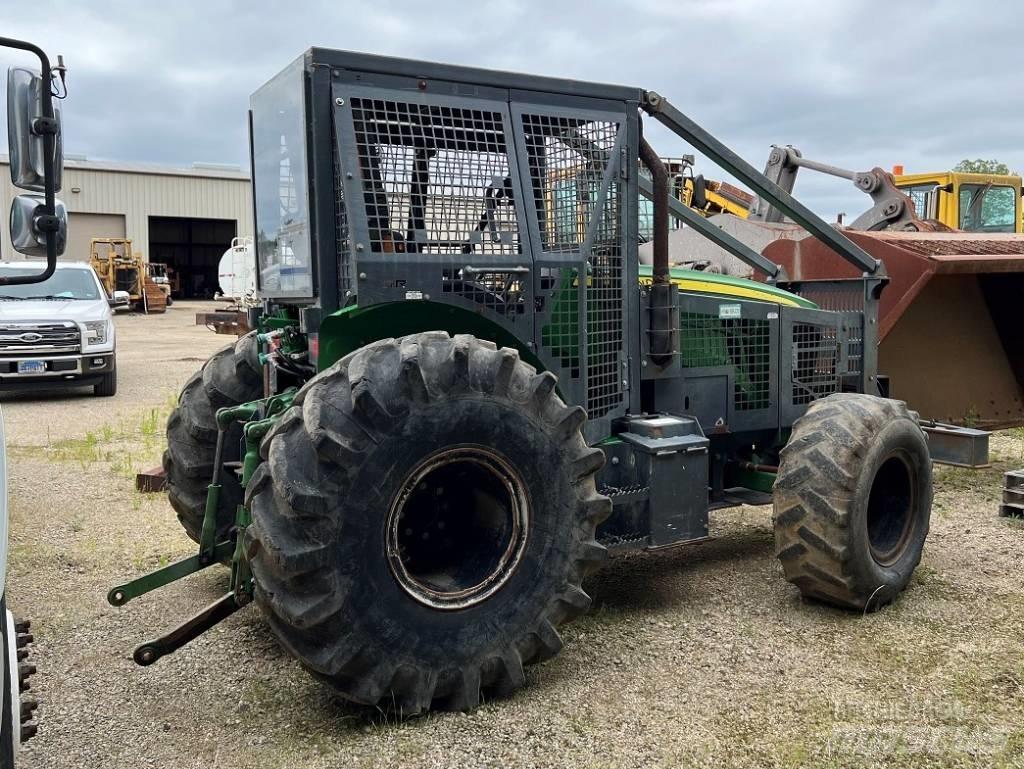 John Deere 5100 M Трактори