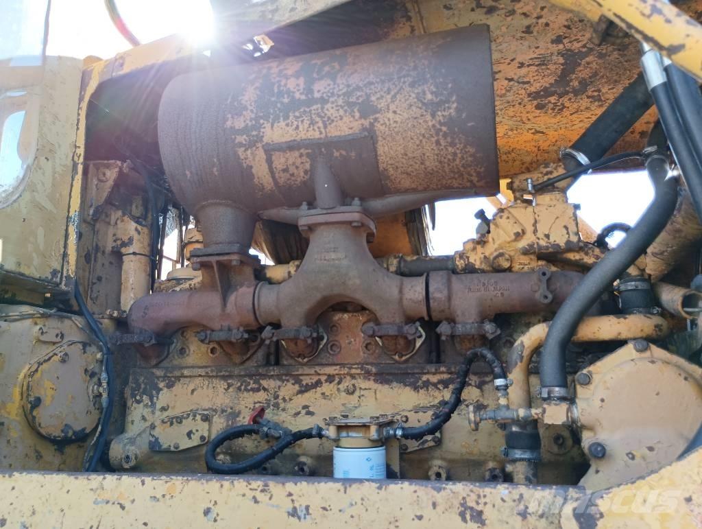 Komatsu D 85 A-12 Верижни булдозери
