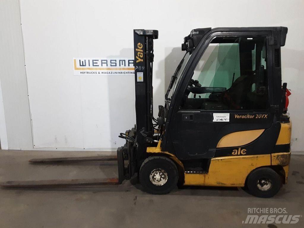 Yale GLP20SVX Камиони с АГУ