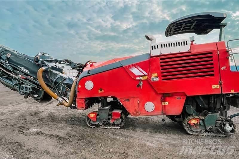 Wirtgen W100Fi Други