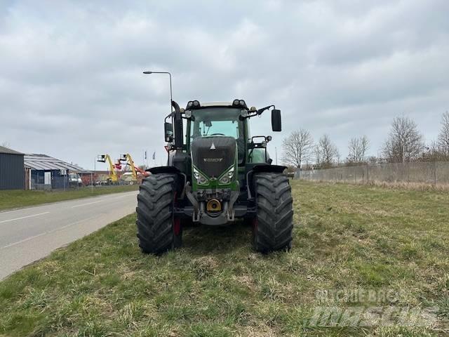 Fendt 828 Vario Трактори