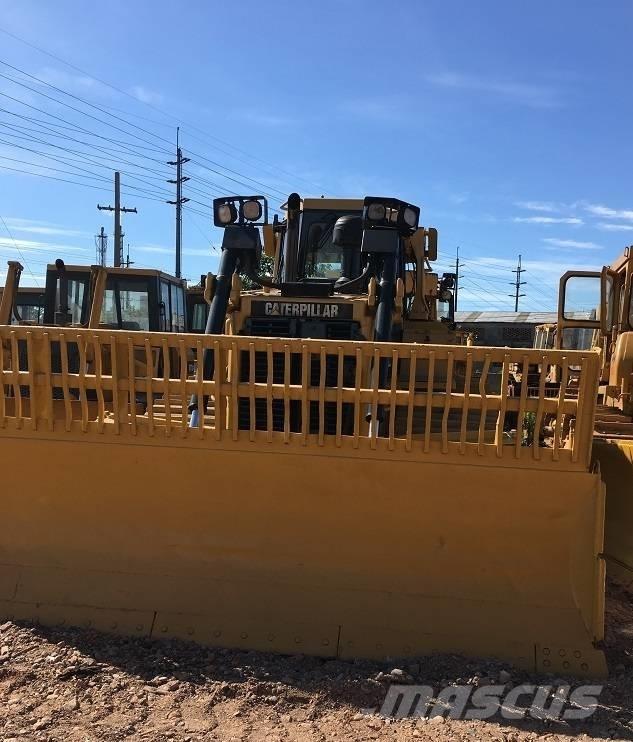 CAT D6R Верижни булдозери
