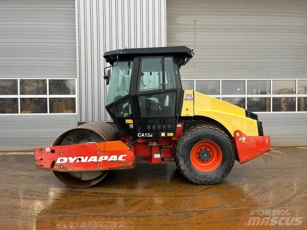 Dynapac CA152D Еднобарабанни ролки

