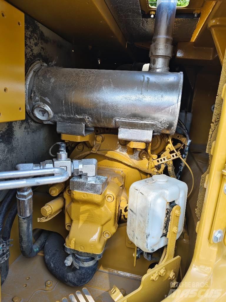CAT 310 Верижен екскаватор