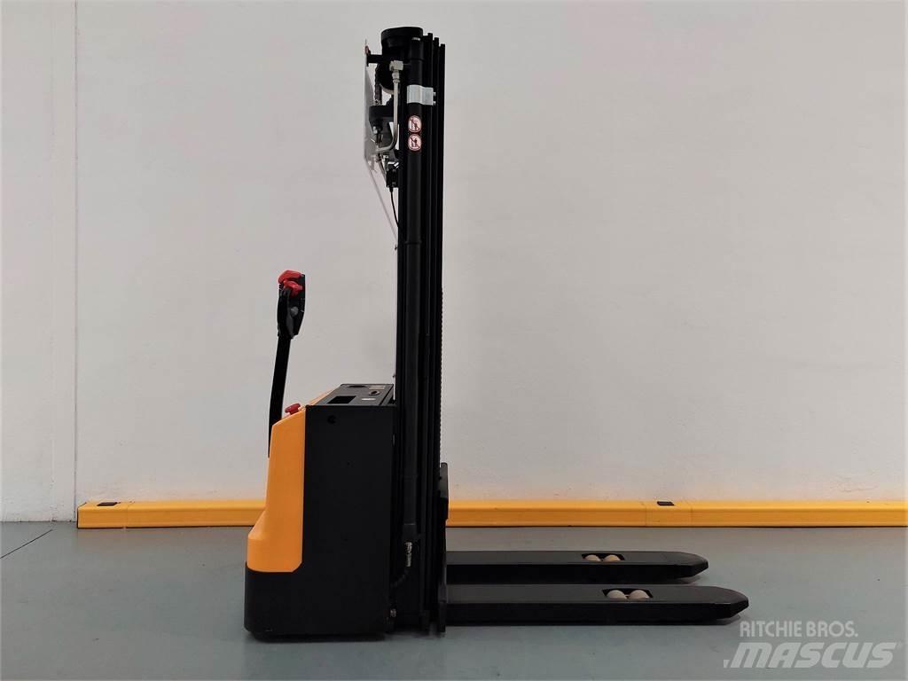  WSA161L Колички високоповдигачи с теглич