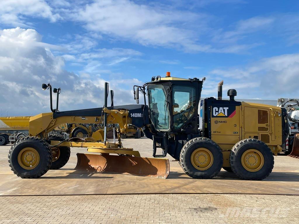 CAT 140M2 Грейдери