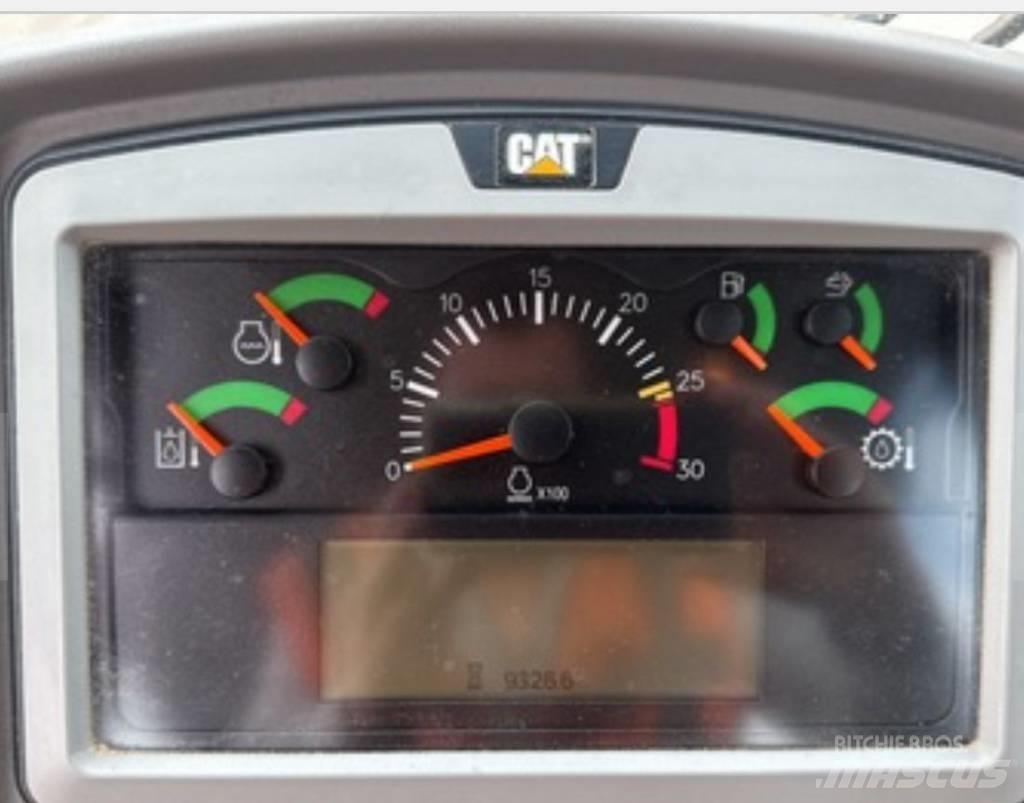 CAT 966 M Колесни товарачи
