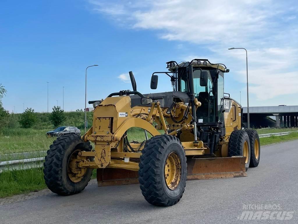 CAT 12M Грейдери