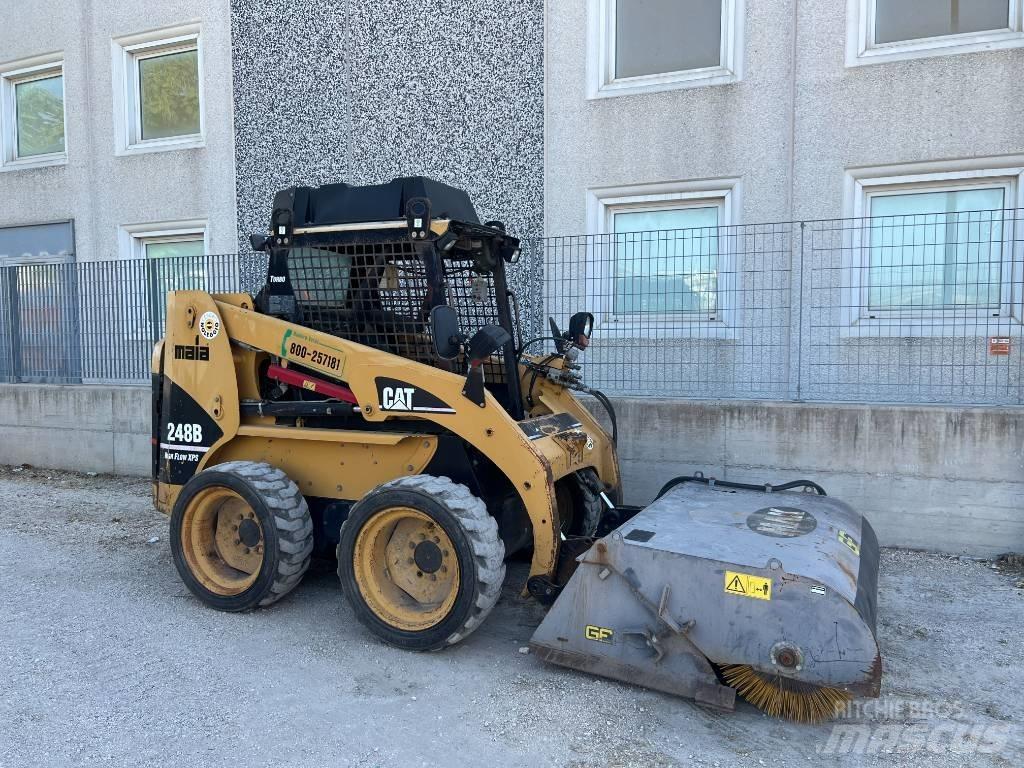 CAT 248 B HF-XPS Мини товарачи
