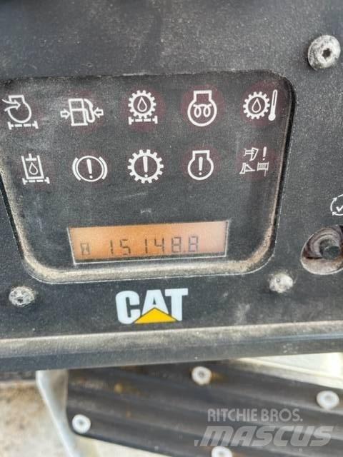 CAT D 6 T LGP Верижни булдозери
