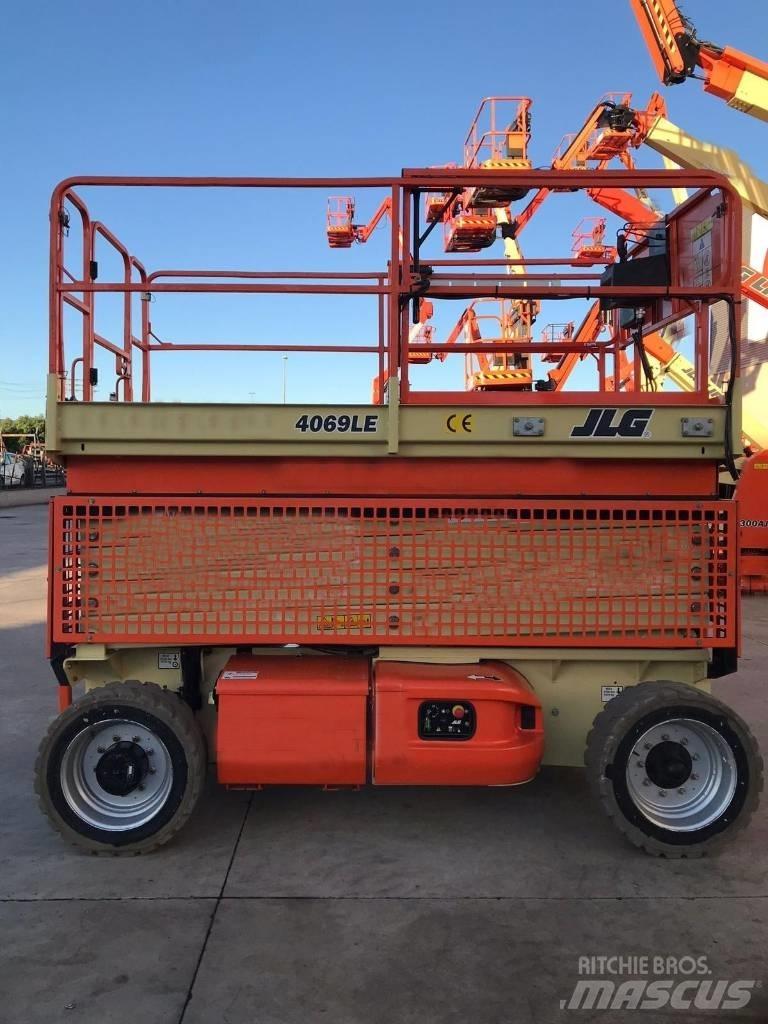 JLG 4069 LE Ножични работни платформи