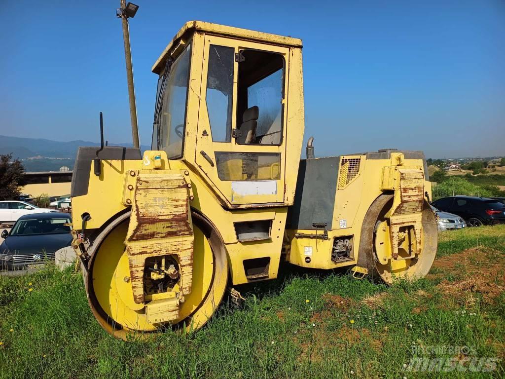 Bomag BW 151 AD-2 Двойни барабанни ролки
