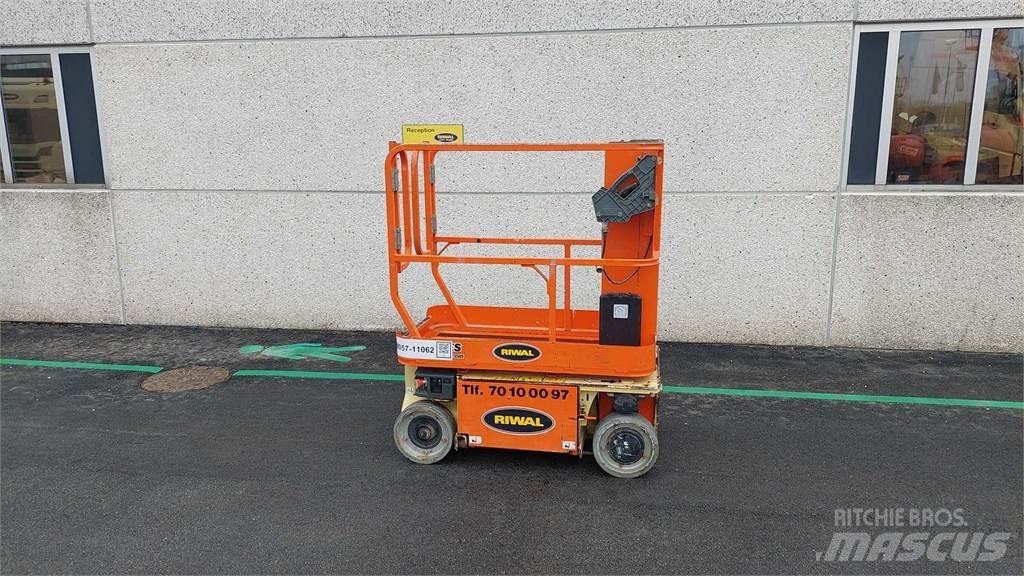 JLG 1230ES Други вишки и платформи