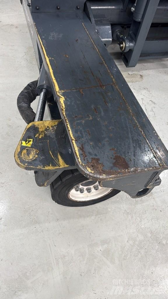 Combilift C 4000 Страничен товарач