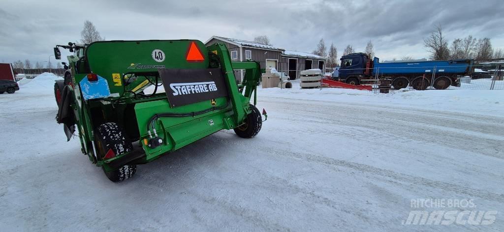 John Deere 835 Кондиционери за косачки