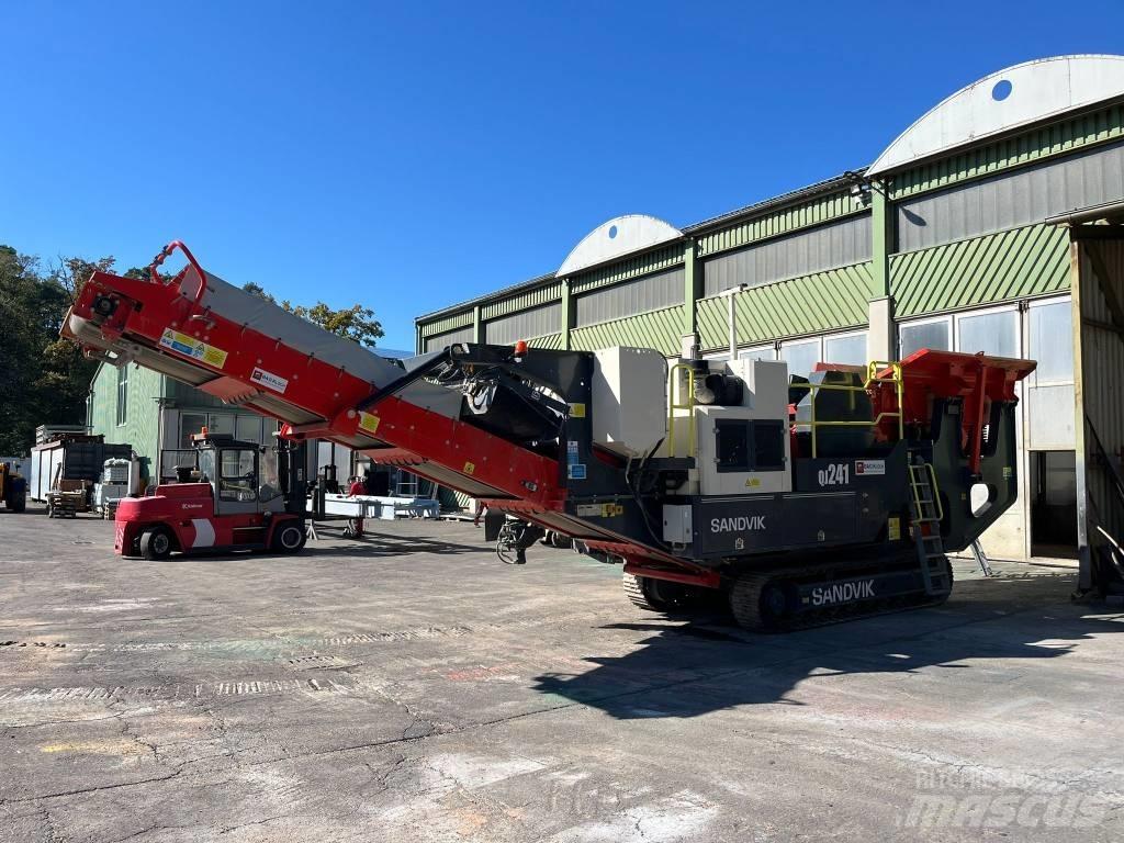 Sandvik QJ 241 Мобилни трошачки
