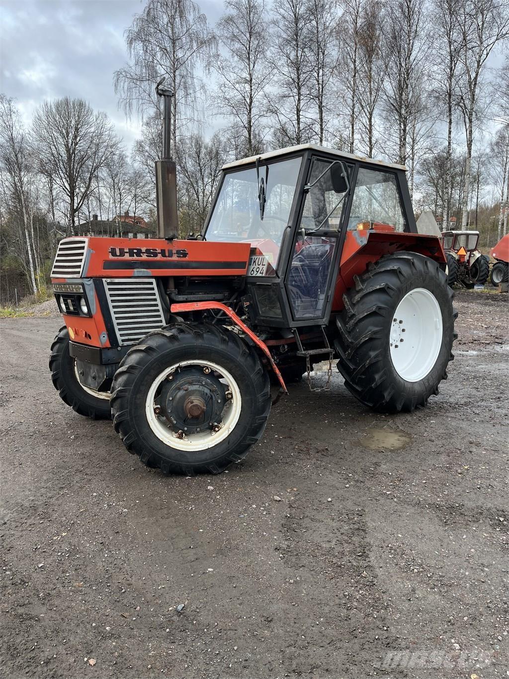 Ursus c-385 Трактори