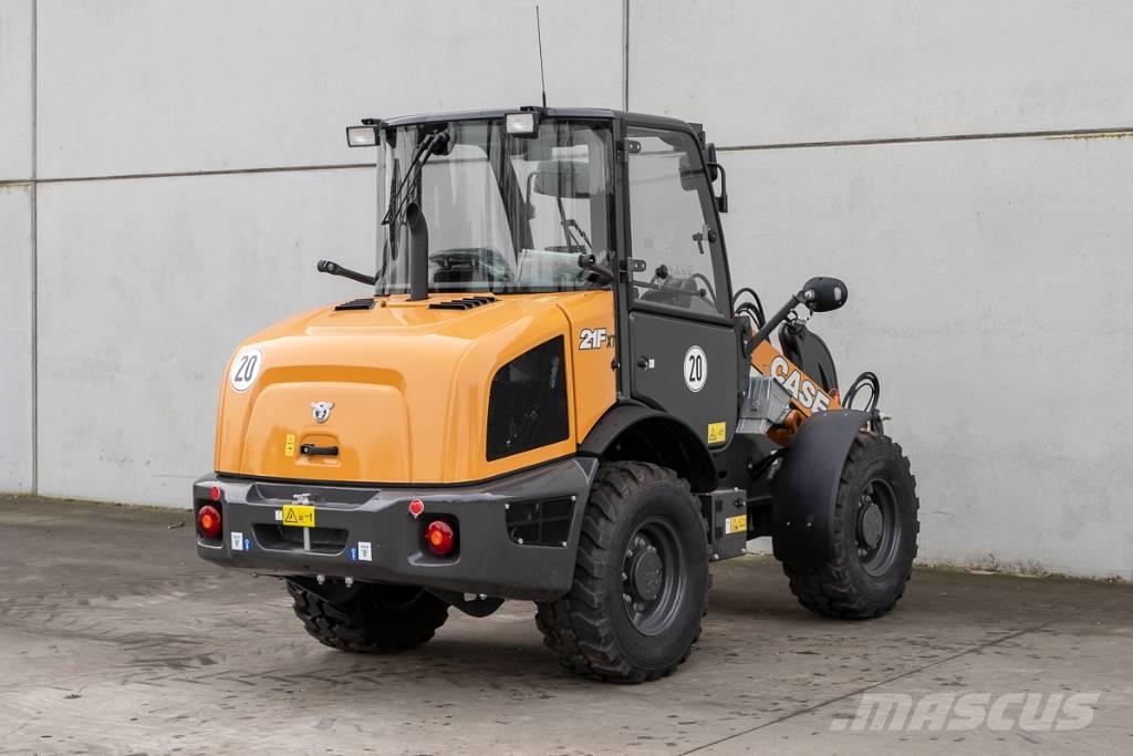 CASE 21 F Колесни товарачи
