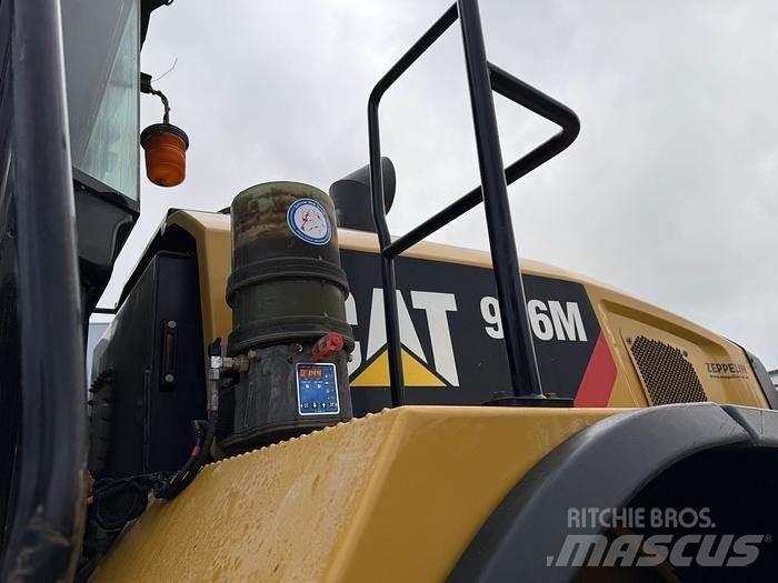 CAT 966M Колесни товарачи