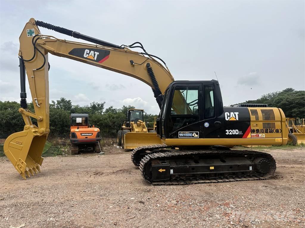 CAT 320D2L Верижен екскаватор