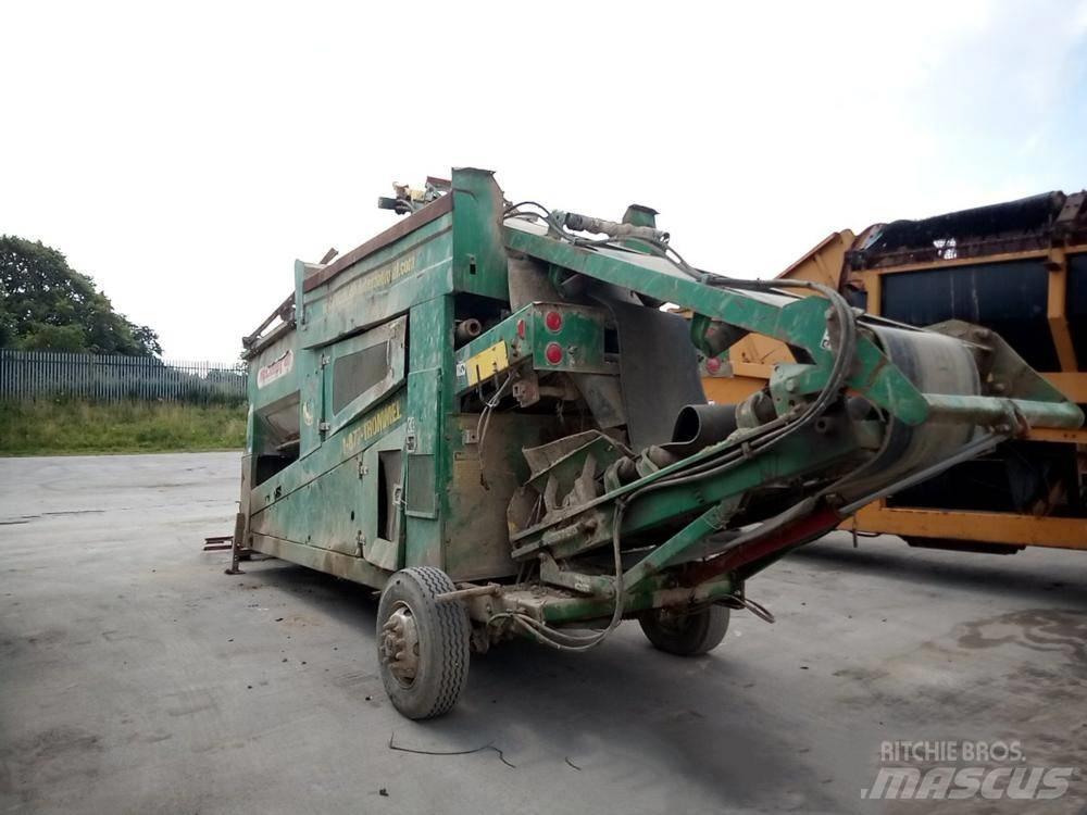 McCloskey 407R Мобилни скрийнери
