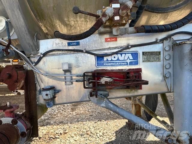  NOVA MC307 7000 GAL Цистерна