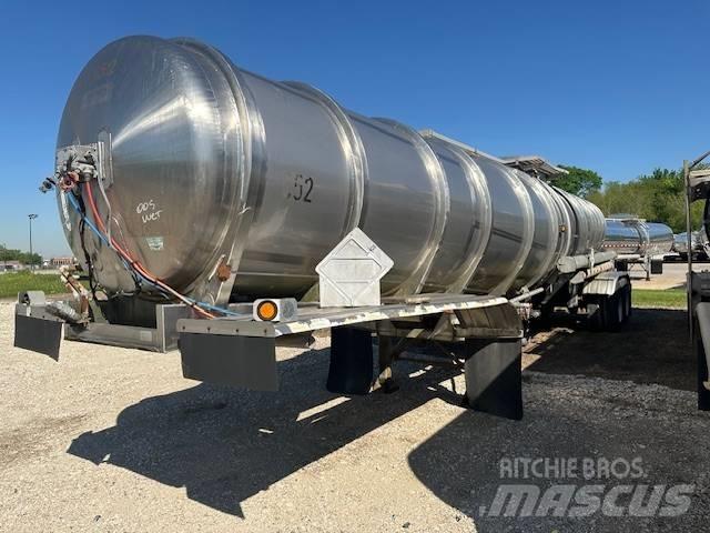 NOVA MC307 7000 GAL Цистерна