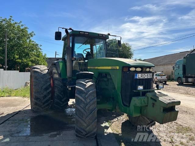 John Deere 8200 Трактори