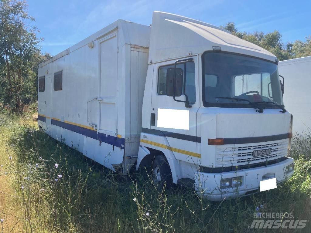 Nissan CAMPER L70 Домове на колела и каравани