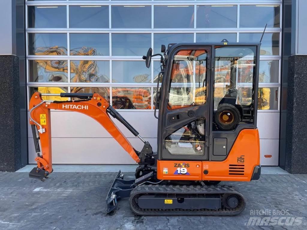 Hitachi ZX19-6 Мини екскаватори < 7 т