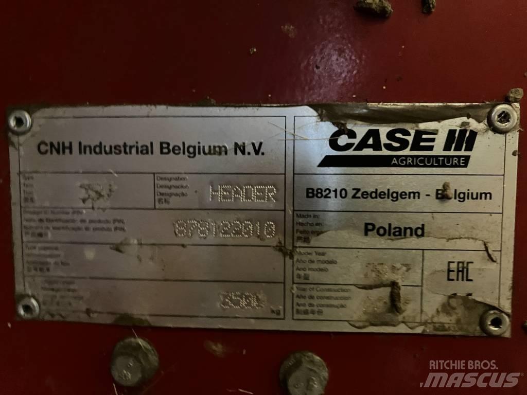Case IH Axial 8240 Комбайни