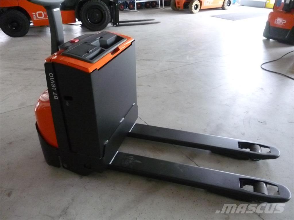 Toyota LWE 160 Колички високоповдигачи с теглич