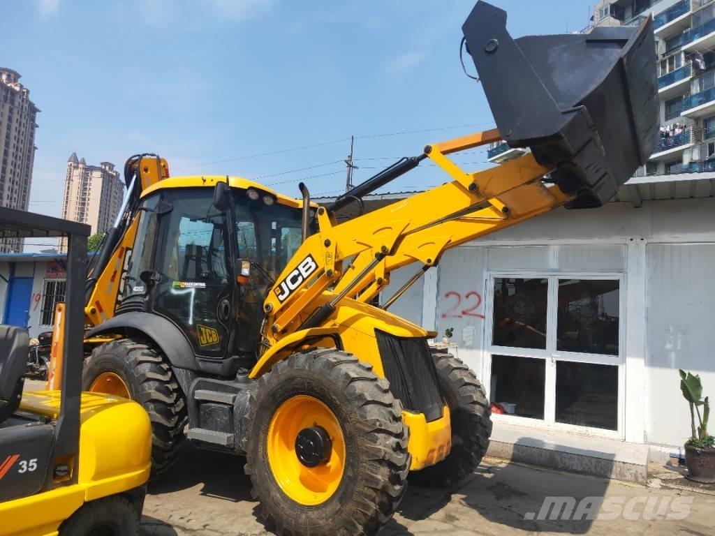 JCB 4CX Товарач със заден ексватор