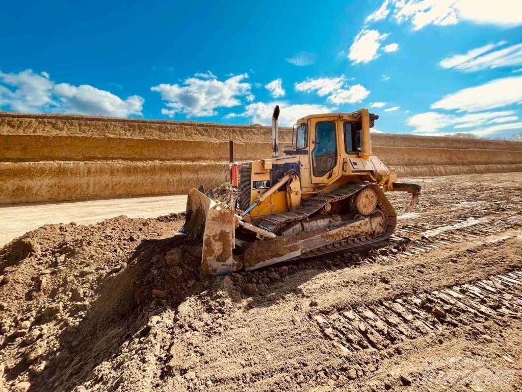 CAT D 5 H Верижни булдозери
