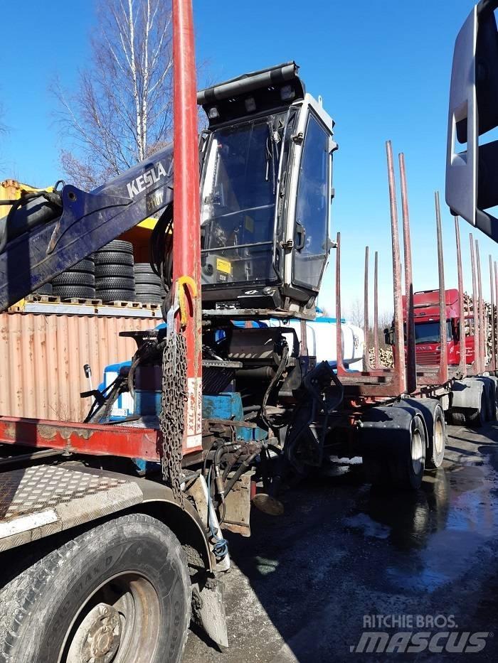 Kesla 2110 T Каранове за дървен материал