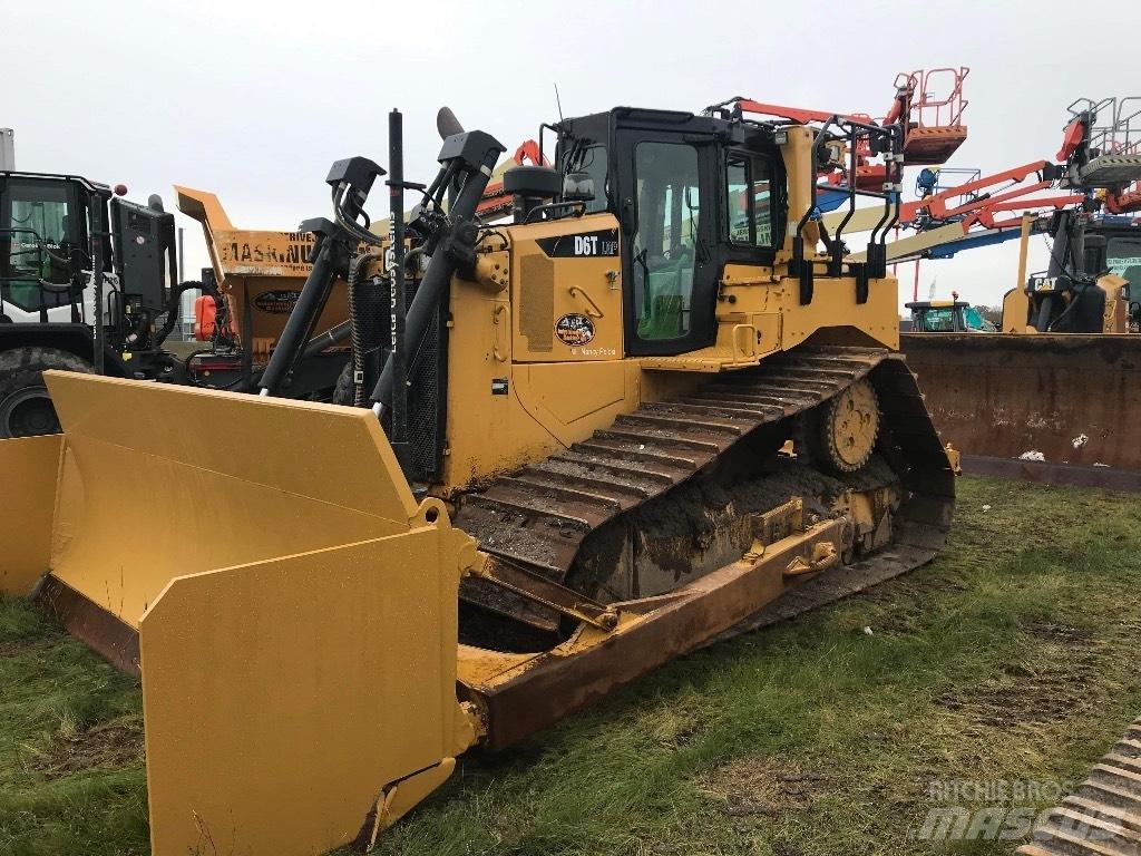 CAT D 6 T LGP D6T Верижни булдозери
