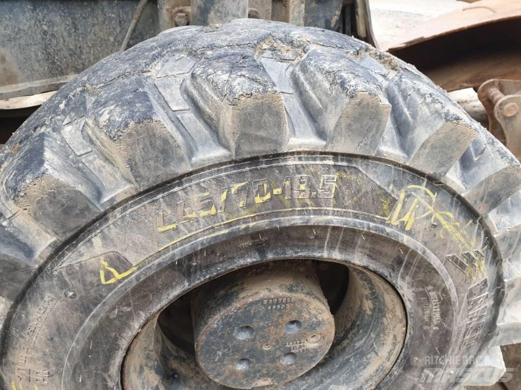 Komatsu PW180-7 Колесни екскаватори
