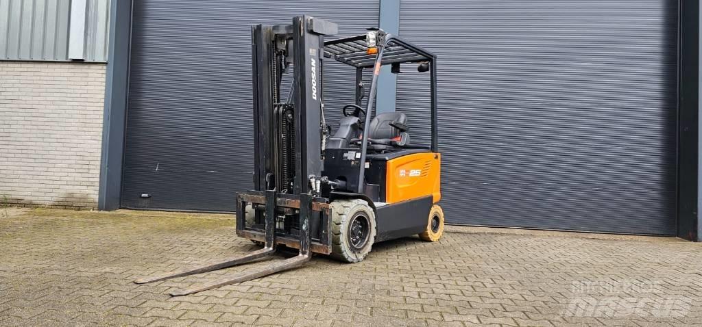 Doosan B 25 X-7 Електрически вилични кари-повдигачи