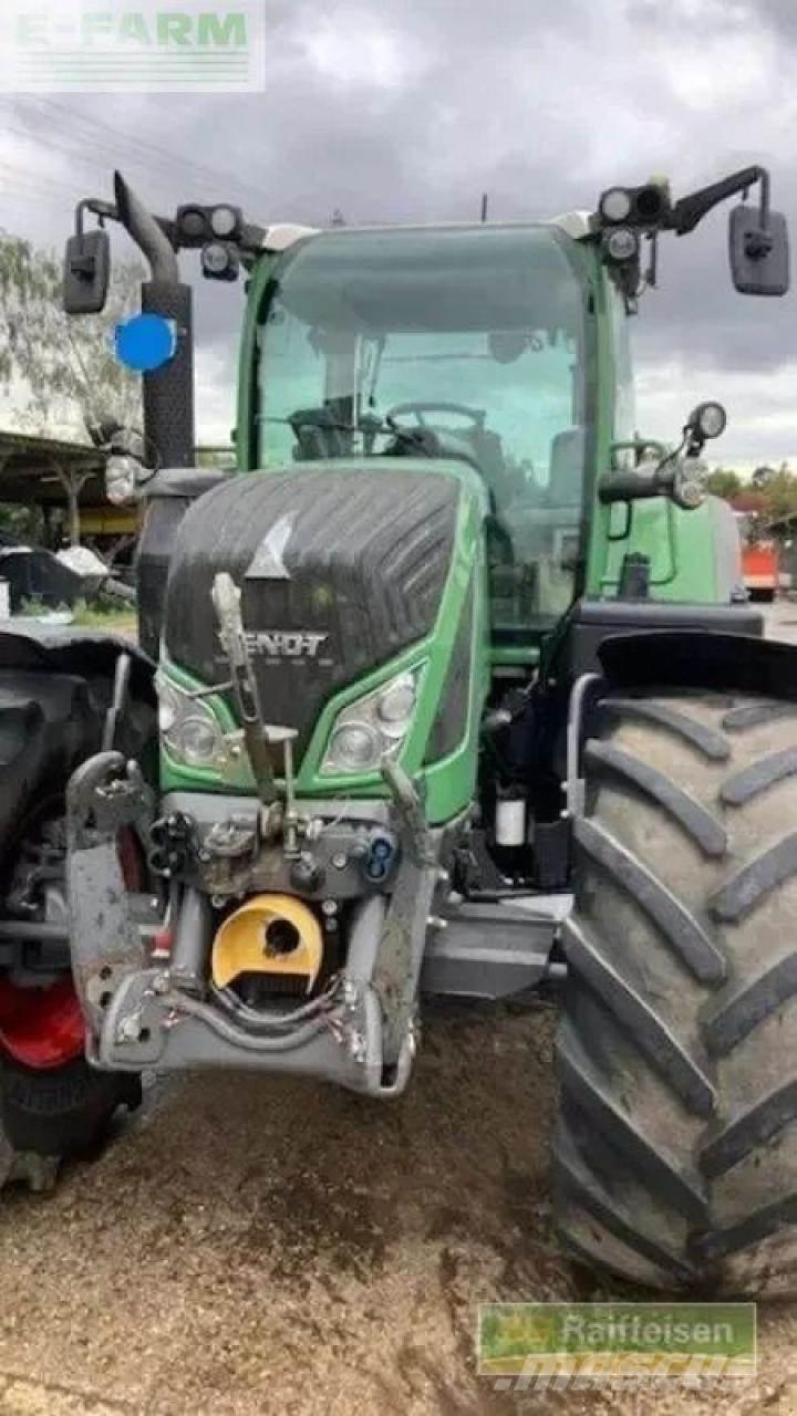 Fendt vario 724 Трактори