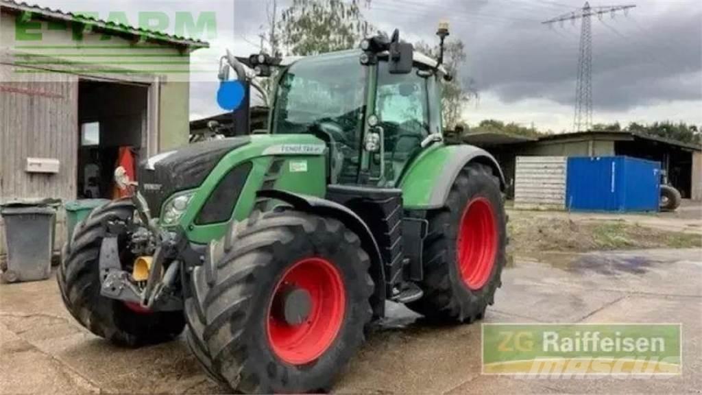 Fendt vario 724 Трактори