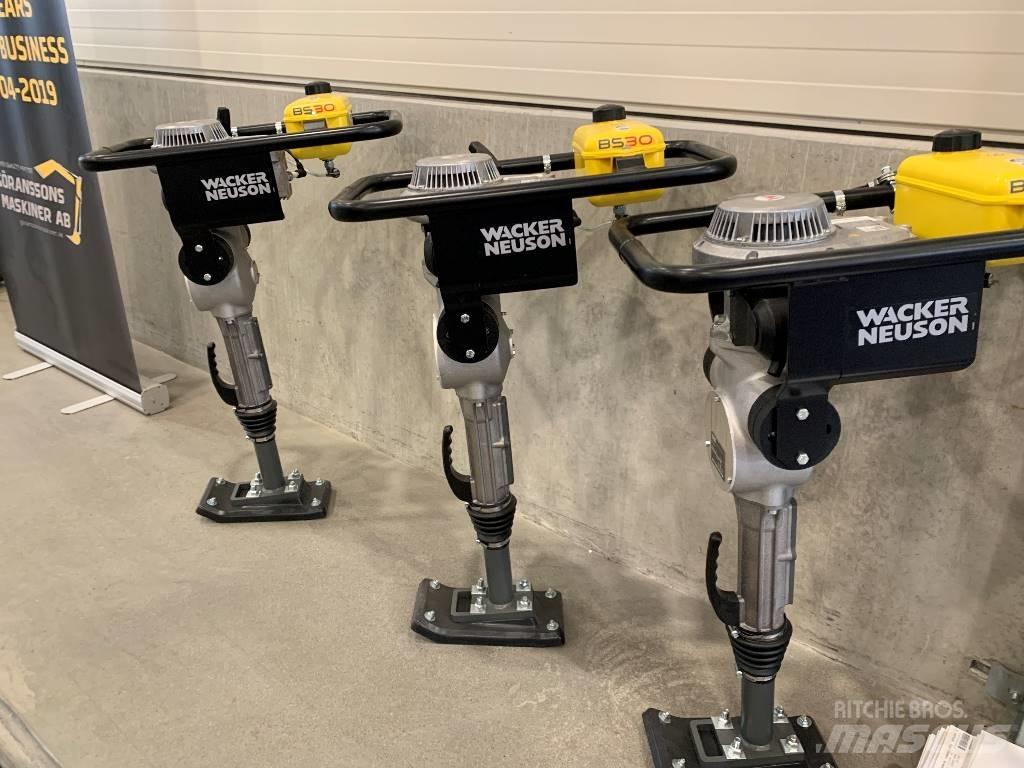 Wacker Neuson BS 30 Пробки