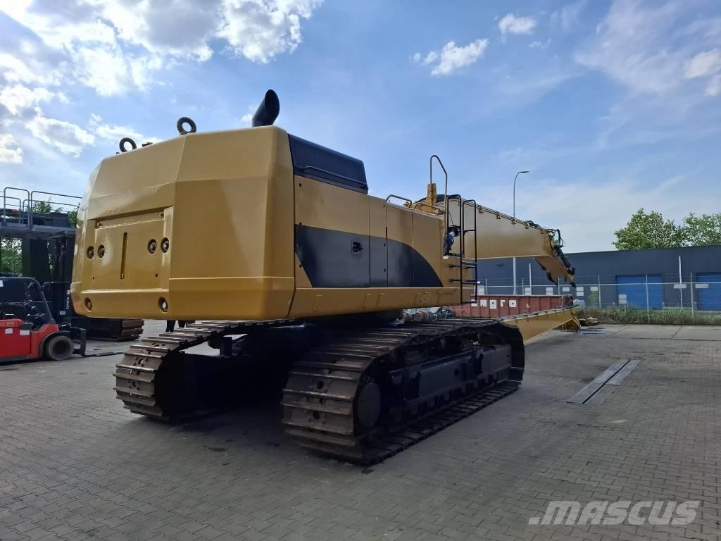 CAT 374 D L Оператори на отпадъци/индустрия
