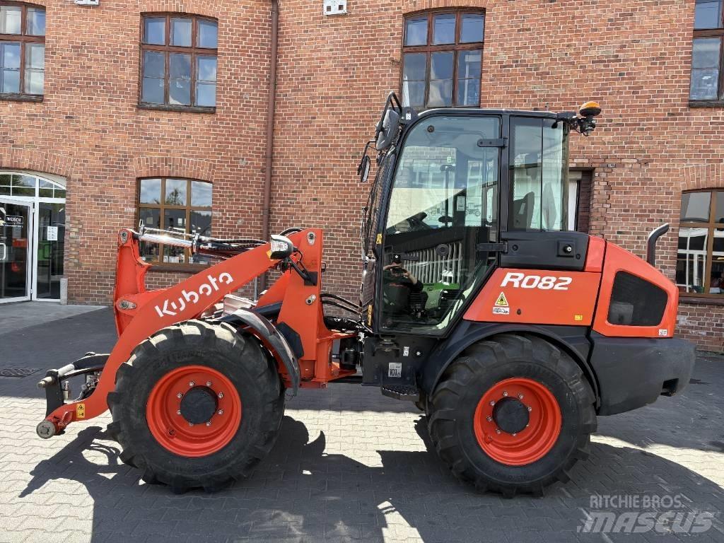 Kubota R 082 Колесни товарачи