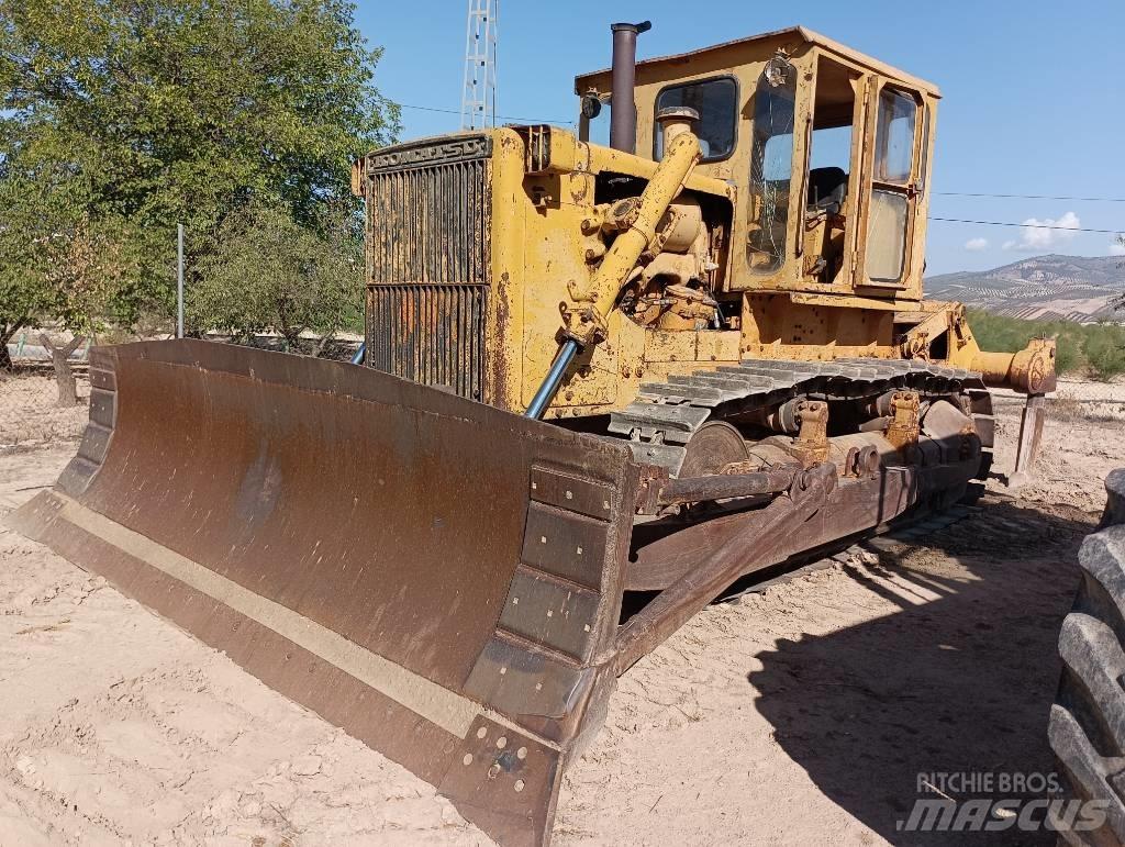 Komatsu D 85 A-12 Верижни булдозери

